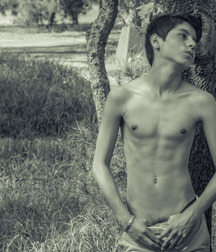 KissMe's Bods1098 5a7fe4ee2875c.jpg