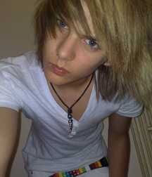 KissMe's PrettiestPt2 5a810ef3bf3dc.jpg