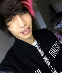 KissMe's PrettiestPt2 5a810efd7e4bc.jpg