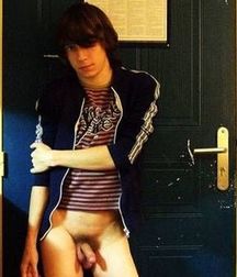 THE BOYISH ACT 59f9e2c75dca0.jpg