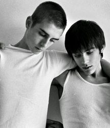 THE BOYISH ACT 59f9e376abb5b.jpg