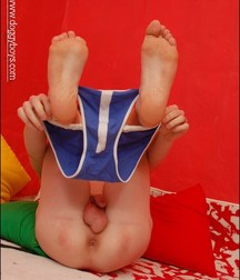 Beautiful twink legs  5bd590b363ff1.jpeg