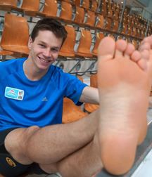 Beautiful twink legs  5bd590b85b794.jpeg