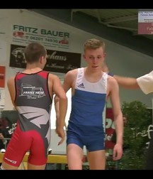 Buff wrestlers  5ad03b86db240.jpg