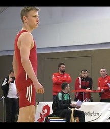 Buff wrestlers  5ad03ba637a4e.jpg