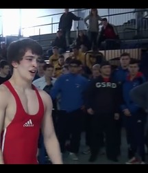 Buff wrestlers  5ad03bb114eaf.jpg
