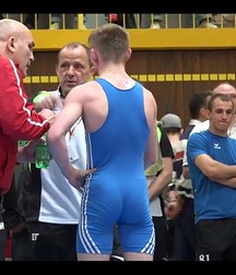 Buff wrestlers  5ad03bb8002ac.jpg