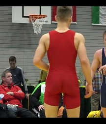 Buff wrestlers 2 5ad179c9d9cbb.jpg