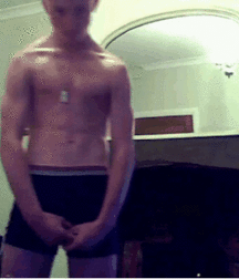 Fit lads showing  5ae3950ee37ba.gif
