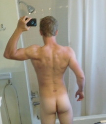 Bum selfies  5b47c4c8ad9f7.jpg