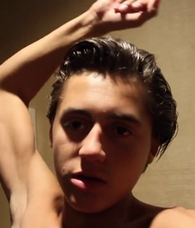 Hot idols 1: Isaak Presley 5d93915a89512.jpg