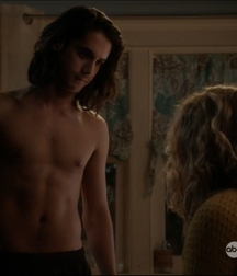 Hot Idols: Avan Jogia 5d94286c8fcdc.jpg