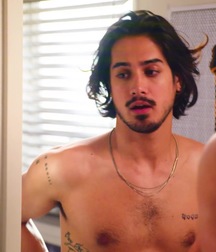 Hot Idols: Avan Jogia 5d9428c89fc67.jpg