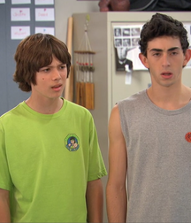 Hot Idols: Leo Howard 5d942ae2bf28e.png