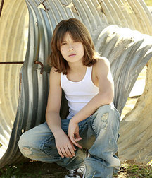 Hot Idols: Leo Howard 5d942ae74233b.jpg