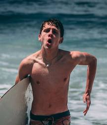 Hot Idols: Jacob Bertrand 5d94c7b2c25e3.jpg