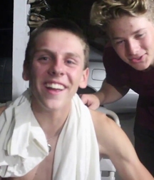 Hot Idols: Jacob Bertrand 5d94c8584e287.jpg