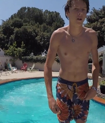 Hot Idols: Jacob Bertrand 5d94c8967e06d.jpg