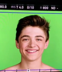 Hot Idols: Asher Angel 5d958b6e23063.jpg