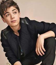 Hot Idols: Asher Angel 5d958b8cf36c4.jpg