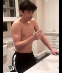 Hot Idols: Asher Angel 5d958ba5cc795.jpg