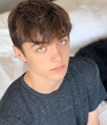 Hot Idols: Asher Angel 5d958bd0b6802.jpg