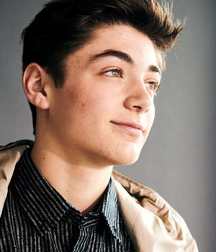Hot Idols: Asher Angel 5d958bd772934.jpg