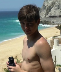 Hot Idols: Asher Angel 5d958bde422dd.jpg