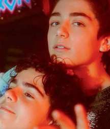 Hot Idols: Asher Angel 5d958bfc7ba4a.jpg