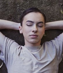 Hot Idols: Hayden Byerly 5d96cb59727f0.jpg