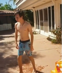 Hot Idols: Hayden Byerly 5d96cb6b4d31d.jpg