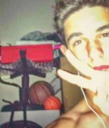 Hot Idols: Zachary Gordon 5d976d1652b7e.jpeg