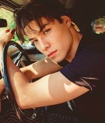 Hot Idols: Ryan Potter 5d980475f0455.jpg