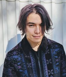 Hot Idols: Ryan Potter 5d980478bad61.jpg