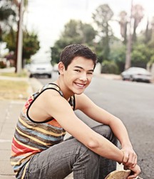 Hot Idols: Ryan Potter 5d98049618990.jpg
