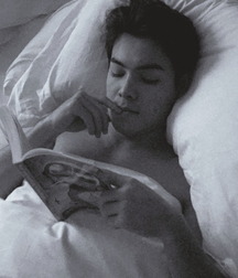 Hot Idols: Ryan Potter 5d9806a7b733d.jpg