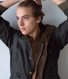 Hot Idols: Cole Sprose 5d981e56a5104.jpg