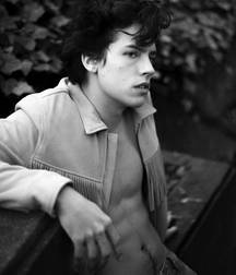 Hot Idols: Cole Sprose 5d981ea4b7e8b.jpg