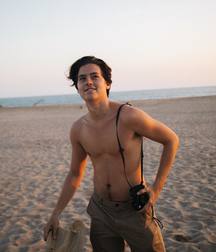 Hot Idols: Cole Sprose 5d981eba792a6.jpg
