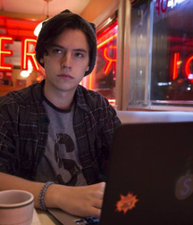Hot Idols: Cole Sprose 5d981f1214f77.png