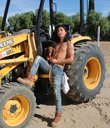 Hot Idols: Calvin Millan 5d990c102621d.jpg