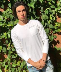 Hot Idols: Yael Fernández 5d99312d8411e.jpg