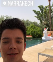 Hot Idols: Asa Butterfield 5d993b8a148db.jpg