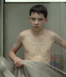 Hot Idols: Asa Butterfield 5d993bc255f05.png