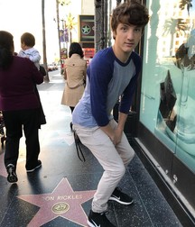 Hot Idols: Asa Butterfield 5d993bd6dee01.jpg