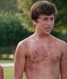 Hot Idols: Skyler Gisondo 5d9a93e67f3e2.jpg
