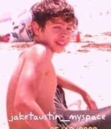 Hot Idols: Jake T. Austin 5d9aa78860825.jpg