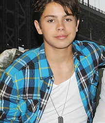Hot Idols: Jake T. Austin 5d9aa7b509dd3.jpg