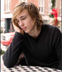 Hot Idols: William Moseley