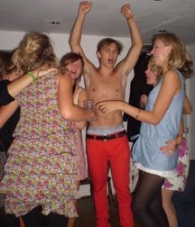Hot Idols: William Moseley 5da3ec84d3200.jpg
